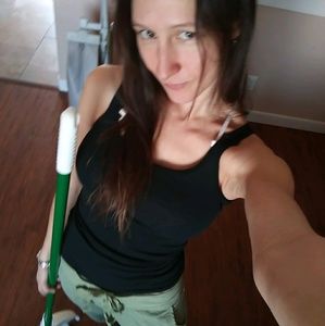 Meet your Posher, Cassandra